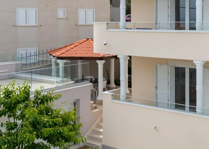 Spacious Modern Apartment Miljak - 1Min To The Beach