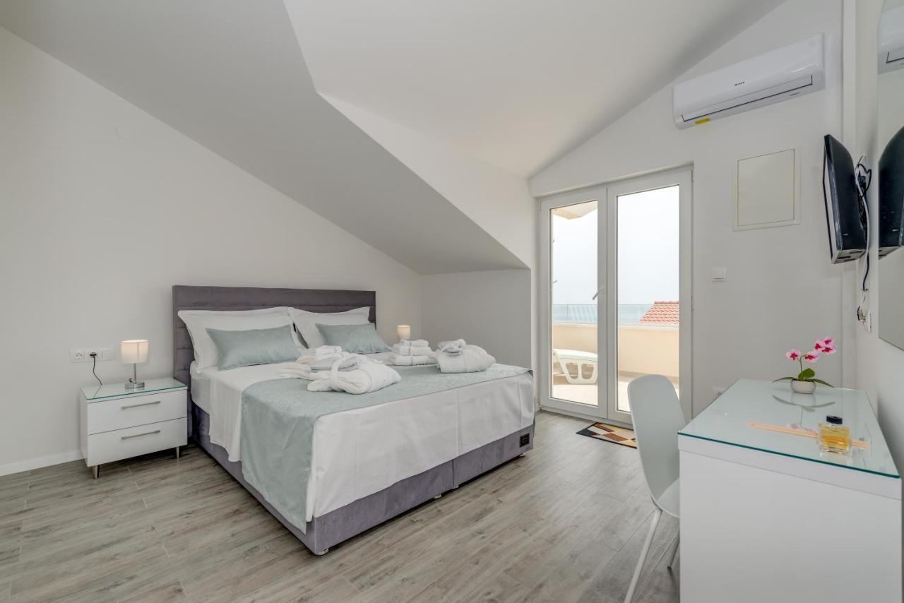 Spacious Modern Miljak - 1min To The Apartmán