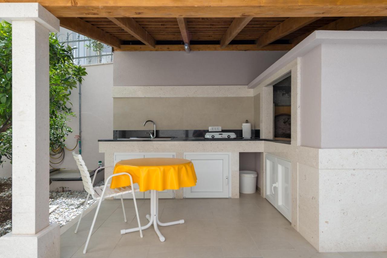 Spacious Modern Miljak - 1min To The Trogir