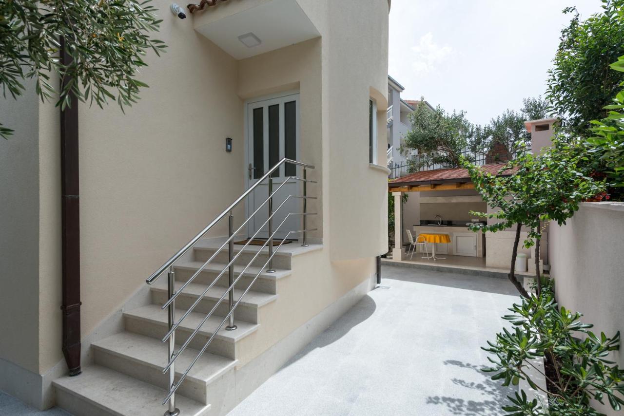 Spacious Modern Miljak - 1min To The *