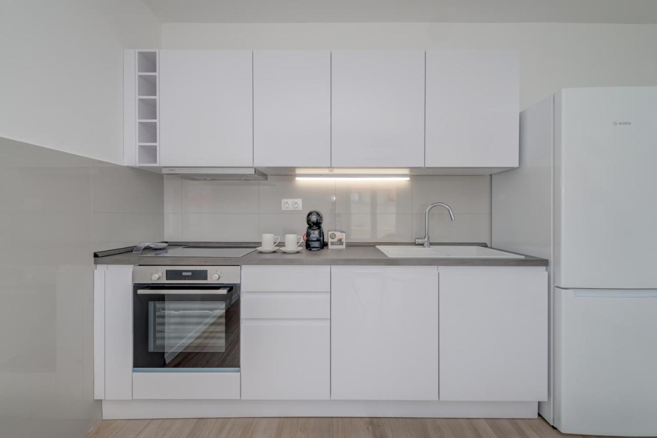 Spacious Modern Miljak - 1min To The *